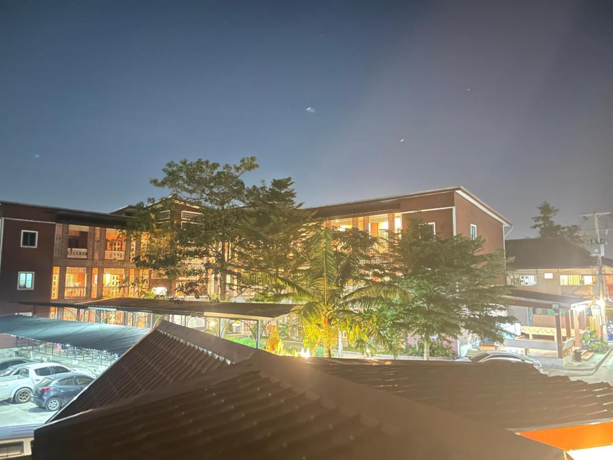 Noree Jacuzzi House Ban Phan Sadet Nai Exteriör bild